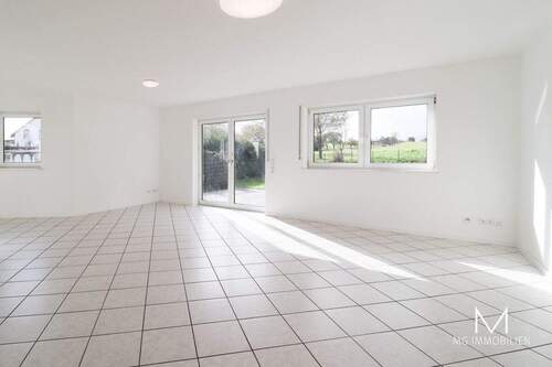 Wohnen / Essen - 6 Zimmer Mehrfamilienhaus, Wohnhaus zum Kaufen in Kottweiler-Schwanden