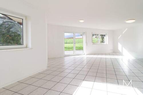 Wohnen / Essen - Mehrfamilienhaus, Wohnhaus mit 160,00 m² in Kottweiler-Schwanden zum Kaufen