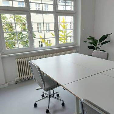 Arbeitsplätze - Fix Desk im Herzen von Charlottenburg Arbeitsplatz Co-Working - All-in-Miete
