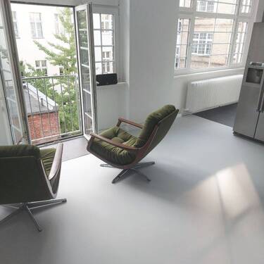 Chill Area mit Beamer - Büro in Berlin zur Miete