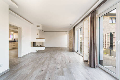 Offener und heller Wohnbereich im Vorderhaus - 1 Zimmer Mehrfamilienhaus, Wohnhaus zum Kaufen in Hamburg