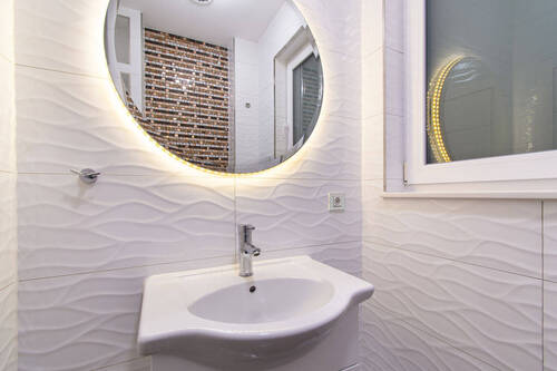 Edles Gäste-WC im Vorderhaus - 