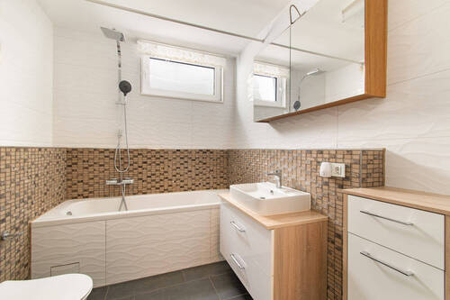 Badezimmer im Souterrain des Vorderhauses - 