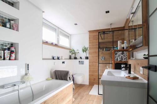 Fernsicht - 7 Zimmer Einfamilienhaus in Niestetal