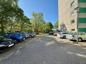 Stellplatz direkt am Haus - 3 Zimmer Etagenwohnung in Kiel