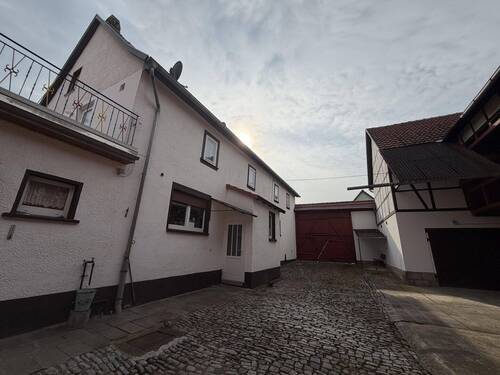 Toreinfahrt - Bauernhaus, Landhaus mit 200,00 m&sup2; in Werningshausen zum Kaufen