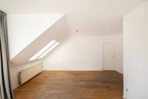 Bild 2 - 4 Zimmer Etagenwohnung zum Kaufen in Berlin