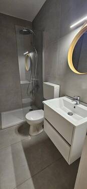 saniertes Badezimmer - 1 Zimmer Terrassenwohnung zum Kaufen in Köln