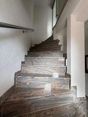 Flurbereich mit Zugang zum OG - 