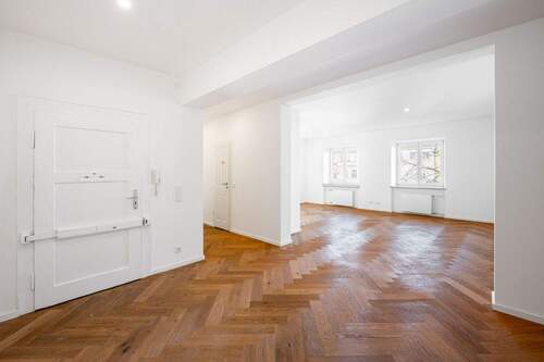 Wohnen - AIGNER - Stilvolles, saniertes 4-Zimmer-Wohnrefugium im Herzen der Stadt