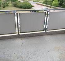Gemütliche und gut vermietete 3-Zimmer mit Balkon, Wannenbad und Stellplatz in ruhiger Lage! - Leuna