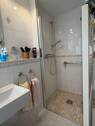 Bad Wohnhaus links Erdgeschoss - 