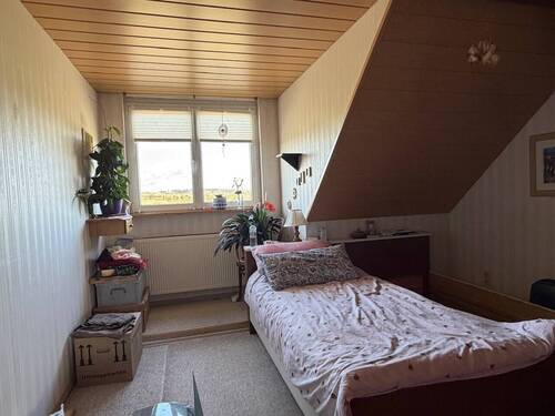 Schlafzimmer Wohnhaus rechts Obergeschoss - 