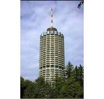 Kernsaniertes, vollmöbliertes Apartment im 24 Stock im Hotelturm - Augsburg Antonsviertel