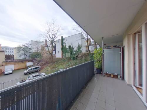 Der große Balkon vom Schlafzimmer gesehen - 