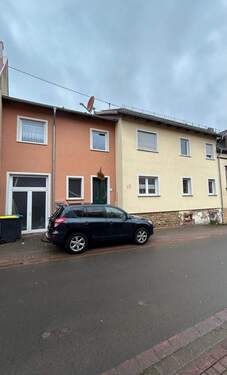 Bild 1 - Großzügiges 1 Familienhaus und großem Grundstück in sehr ruhiger Lage von Schiffweiler