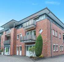 Helle 2-Zimmer-Wohnung mit Loggia, Aufzug & Stellplatz - zentrale Lage Rastede