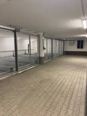TG Verschiebeparkter.jpg - Garage, Stellplatz zum Kaufen in Würzburg