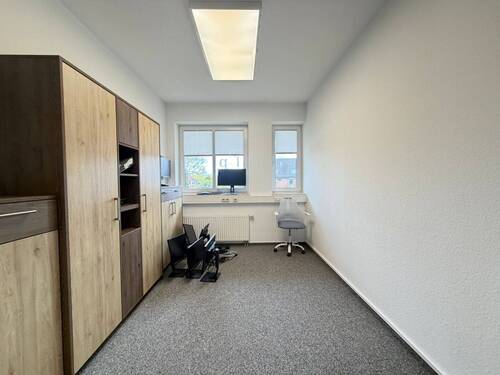 Büro 2 Bild 1 - Büro mit 85,70 m&sup2; in Stuhr zur Miete