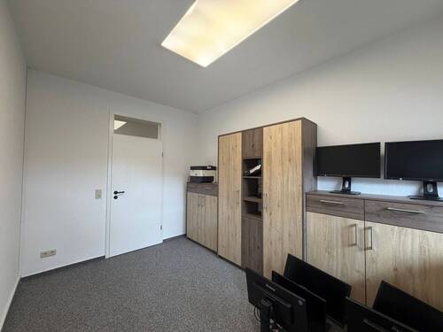 Büro 2 Bild 2 - 
