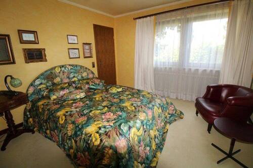 Schlafzimmer - Bungalow mit 164,00 m&sup2; in Königsbrunn zum Kaufen
