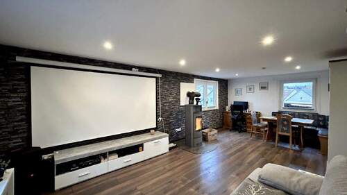 Wohnzimmer Hauptwohnung - 