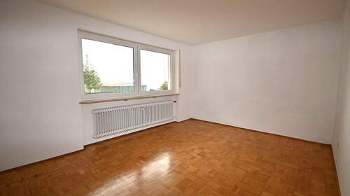 Schlafzimmer zum Garten - Etagenwohnung mit 114,00 m&sup2; in Dietfurt an der Altmühl zur Miete