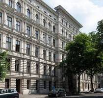 Komfortabel und modern - 2-Zimmer-Altbauwohnung im denkmalgeschützten Riehmers Hofgarten - Berlin Kreuzberg