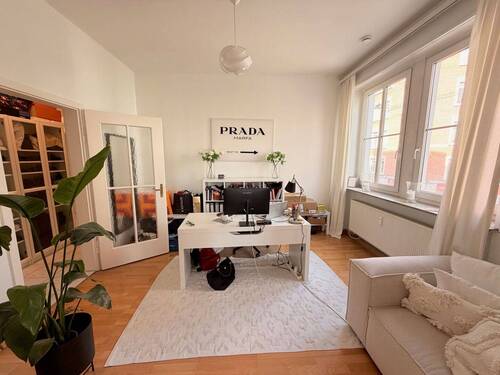 Arbeiten - 3 Zimmer Etagenwohnung zur Miete in Stuttgart