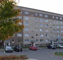 3-R-Wohnung mit Balkon - 275,00&nbsp;EUR Kaltmiete, ca.&nbsp; 54,90&nbsp;m&sup2;&nbsp;Wohnfl&auml;che in Hainichen (PLZ: 09661)