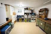 Ordentlich eingerichteter Kellerraum.jpg - 
