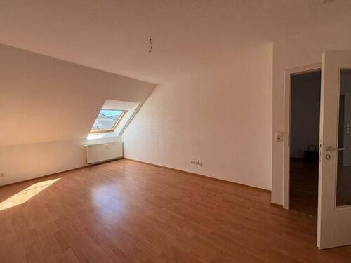 Wohnzimmer - 2 Zimmer Etagenwohnung zur Miete in Leipzig