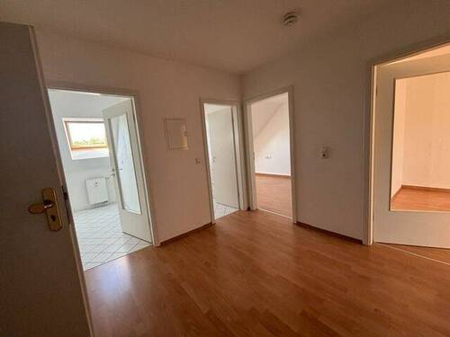 Flur - Etagenwohnung mit 49,30 m&sup2; in Leipzig zur Miete