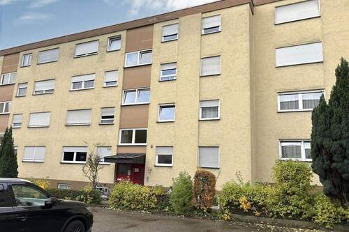 Ansicht Hauseingang - 3 Zimmer Etagenwohnung zum Kaufen in Schorndorf