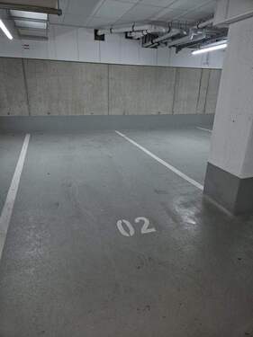 Tiefgaragenstellplatz - 