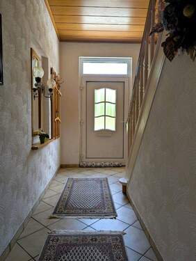 Eingangsbereich - 8 Zimmer Einfamilienhaus zum Kaufen in Schwerte