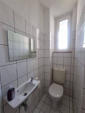 WC - 