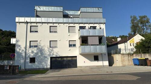 Vorderansicht Haus - 3 Zimmer Etagenwohnung zur Miete in Wertheim