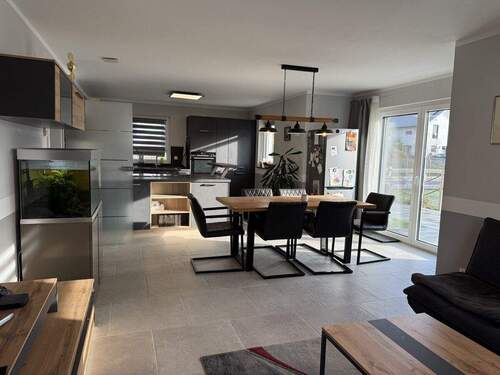 Blick zum Essbereich_Küche - 