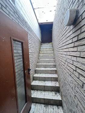 Treppenausgang UG in den Garten - 