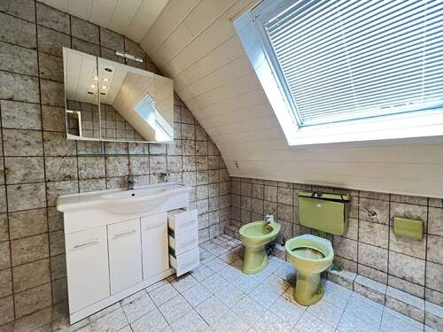 Wannen- und Duschbad OG - 