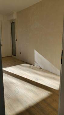 Wohnzimmer rechte Ansicht.jpeg - 