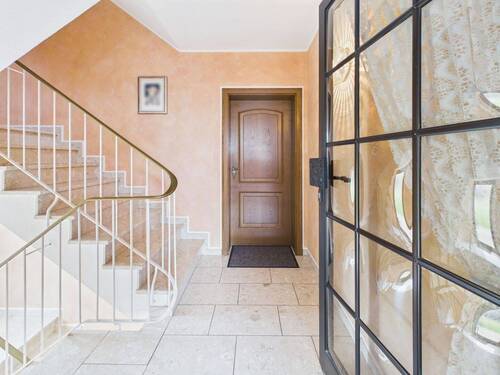 Eingangsbereich - Einfamilienhaus mit 220,60 m&sup2; in Bielefeld zum Kaufen