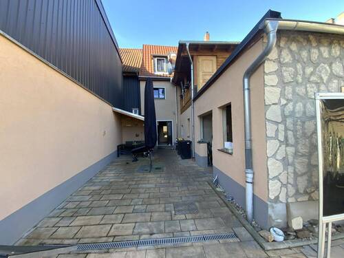Rückansicht/Innenhof/Anbau - 4 Zimmer Reihenmittelhaus in Saalfeld
