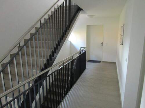 Treppenhaus - Etagenwohnung mit 85,00 m² in Zirndorf zum Kaufen