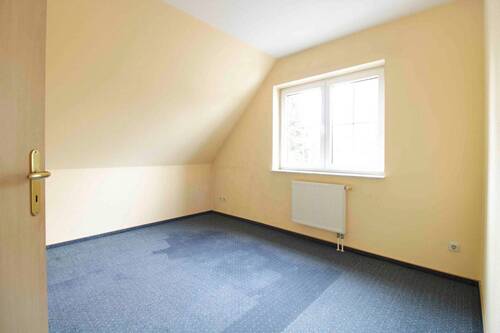 Schlafzimmer II OG - 