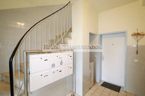 V11093 Treppenhaus EG - 