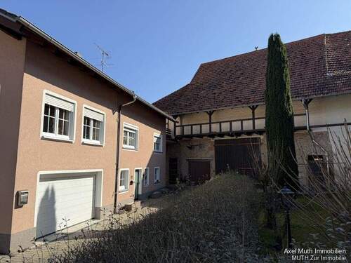 Haupthaus - Einfamilienhaus mit 180,00 m² in Ittlingen zum Kaufen