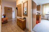 Flur - 3 Zimmer Etagenwohnung in Langen
