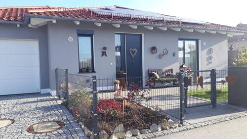 Eingangsbereich - Traumhafter Bungalow - 750.000,00 EUR Kaufpreis, ca.  149,00 m² Wohnfläche